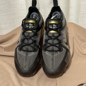 Nike Air Vapormax 2019 Youth Size 7Y Sneakers Black Gold‎ Running Shoes